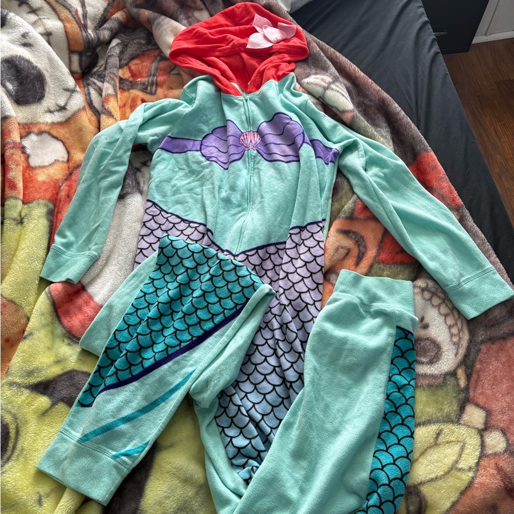 Little Mermaid Ariel onesie sleepwear comfy pajamas Costume with Red Hood